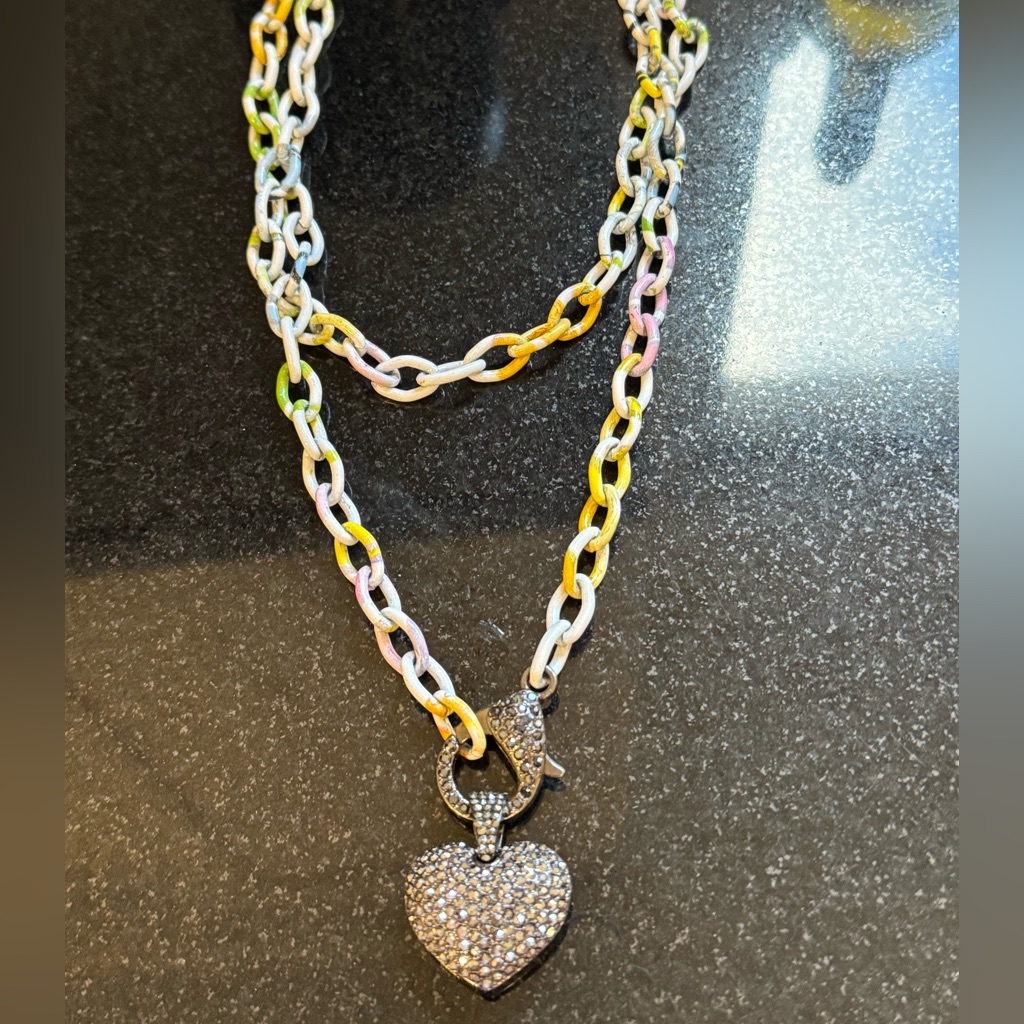 Multicolor Chain Necklace With Heart Pendant